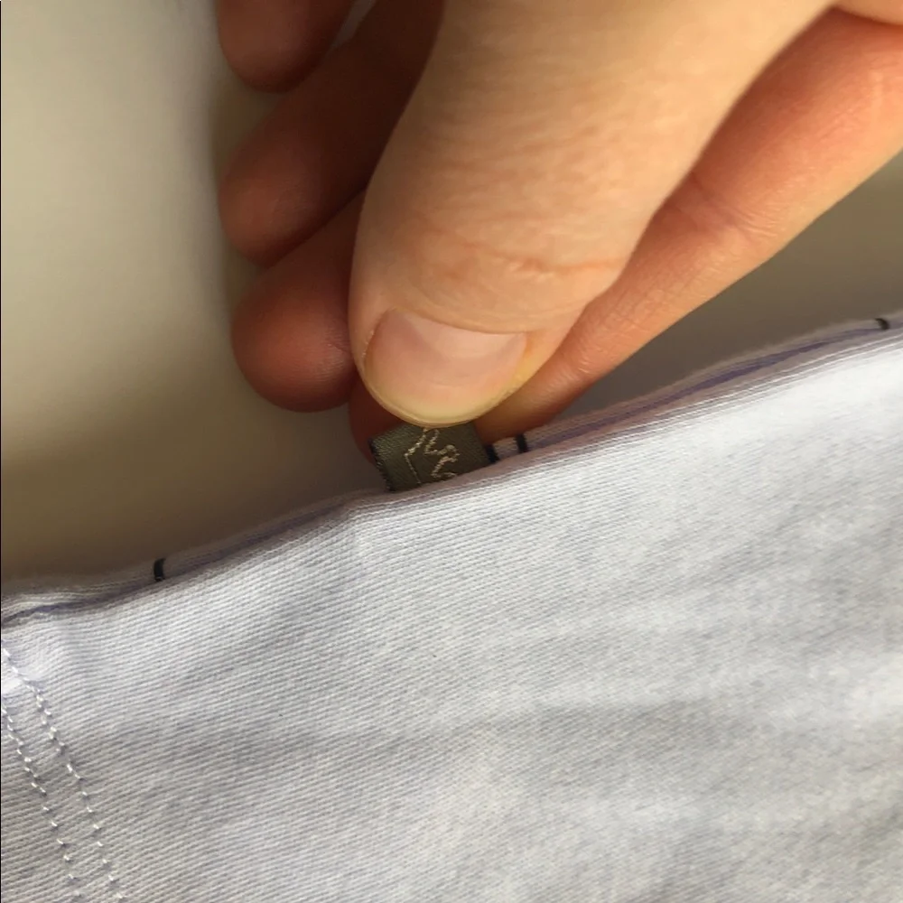 Host Pick New Petit lem tee